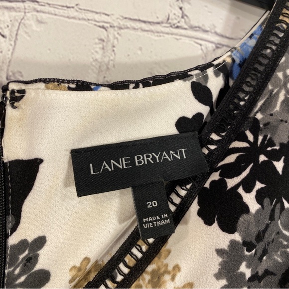 Lane Bryant Womens Dress sz 20 Floral Print V Neck Bell Sleeve Knee Length - Picture 3 of 6